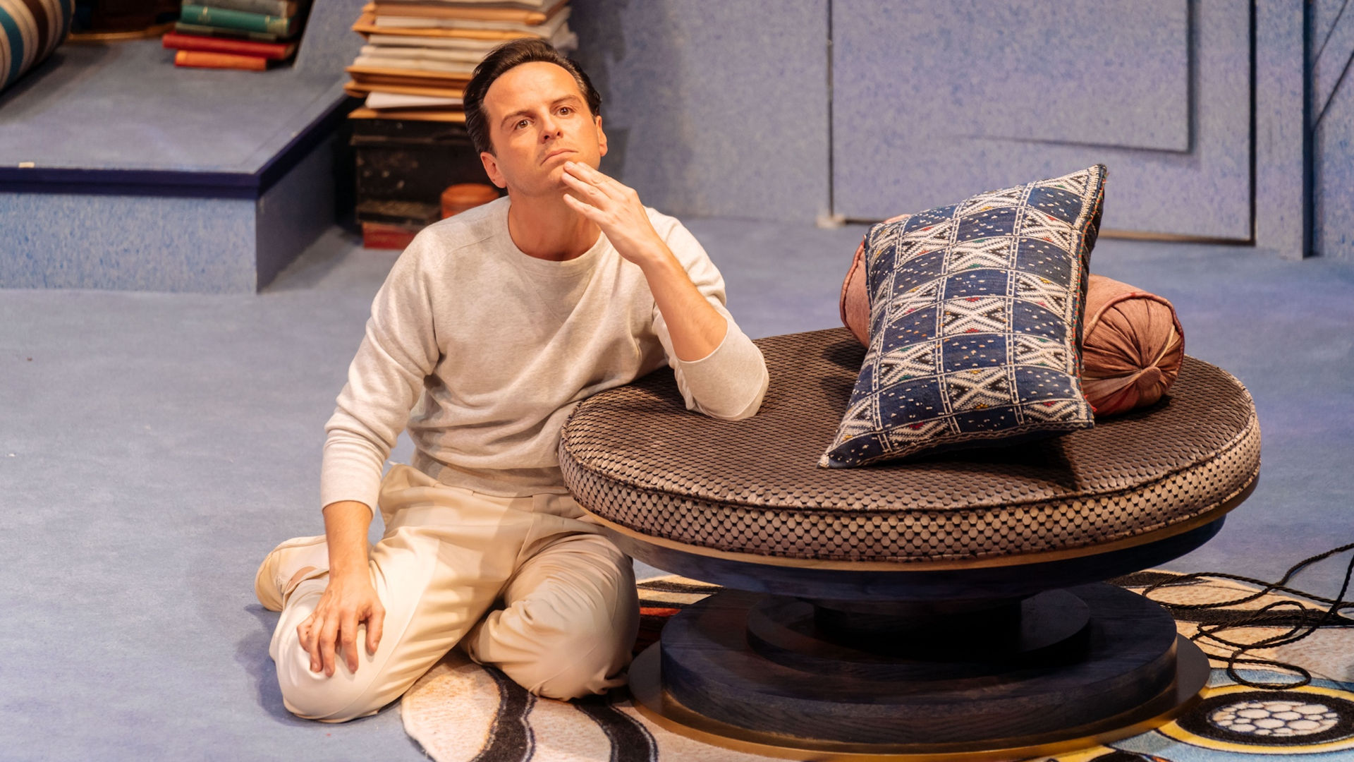 National Theatre Live - Present Laughter (15)