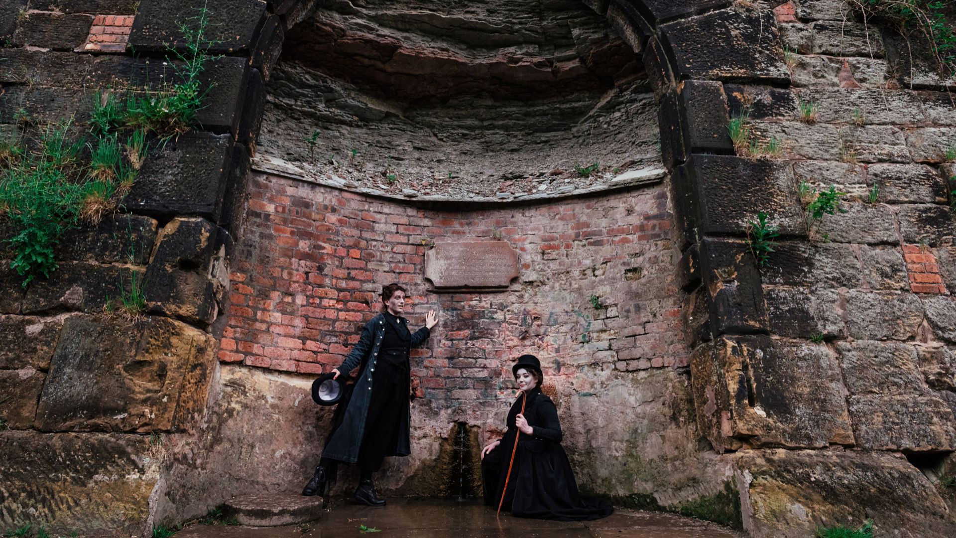 Shiverpool - Secret Garden Cemetery Shivers Tour