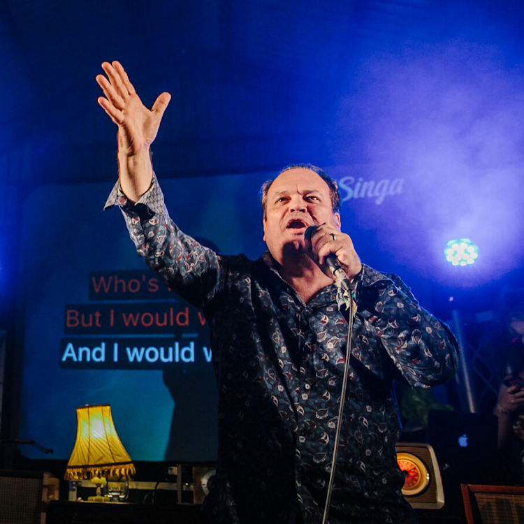 Barrioke - Shaun Williamson's Feel-Good Karaoke Party